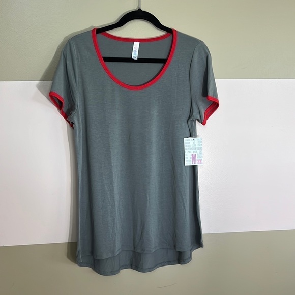 LulaRoe classic T size Medium - Picture 1 of 5